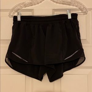 Lululemon Hotty Hot Shorts 4”